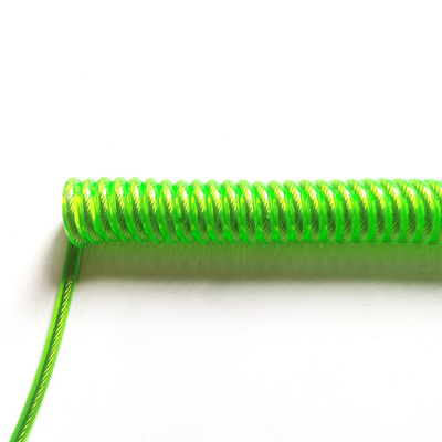 طناب سیم پیچ پلاستیکی مجعد سبز شفاف با قلاب چرخان در هر انتهای آن